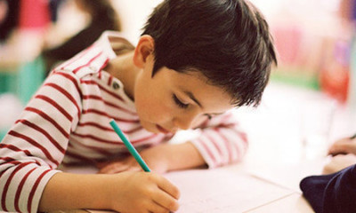 Ép con học chữ sớm là làm hại trẻ